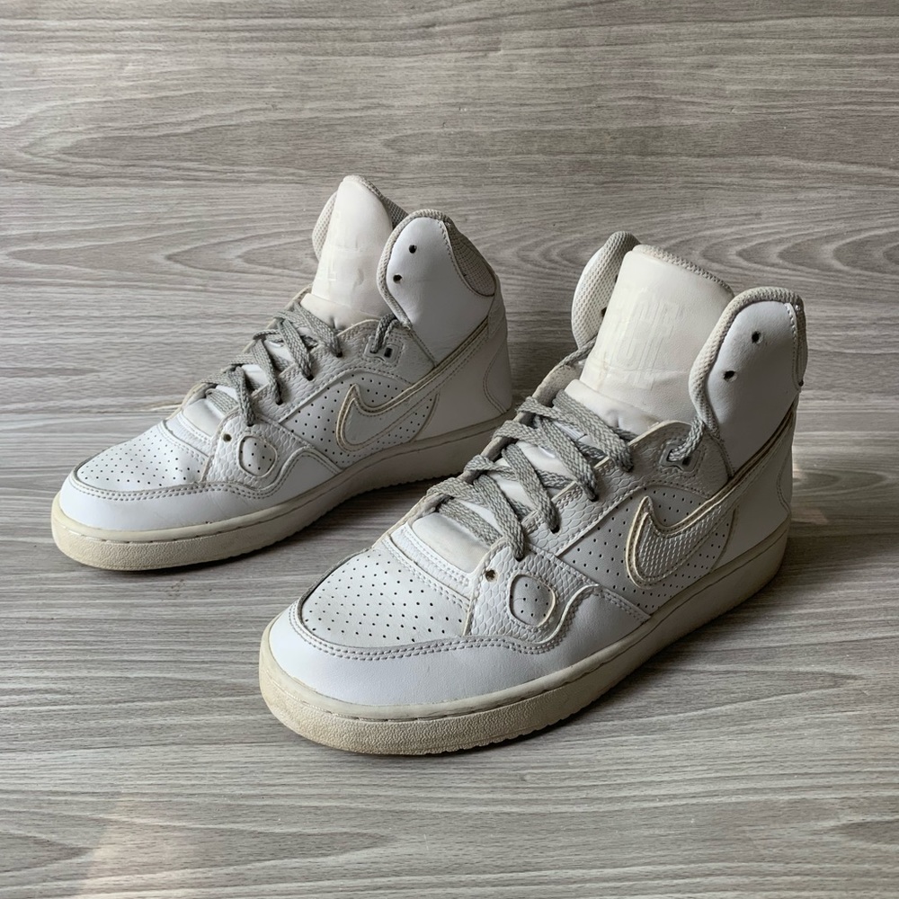 Men's NIKE Son Of Force Mid Tops White - Size 8. See Photos. See all photos. Sh